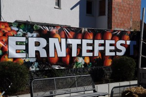 Erntefest-Schild